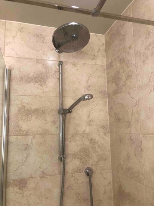 29 Comfort House 2 Bedroom Townhouse With Parking 스컨소프 외부 사진